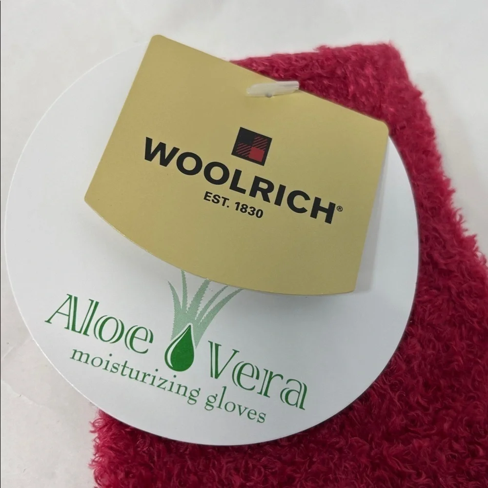 Woolrich  infused Aloe Vera moisturizing Red Gloves